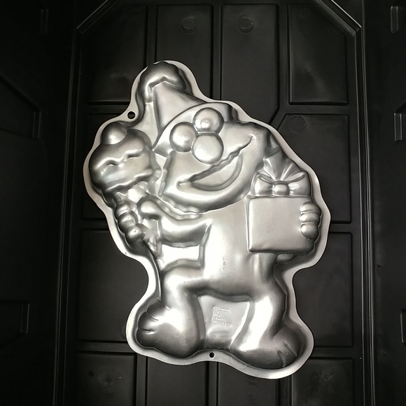 Wilton Kitchen 996 Wilton Henson Elmo With Ice Cream Cone Cake Pan